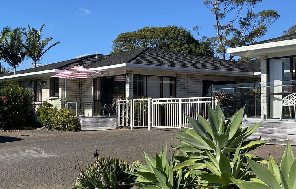 Maygrove Lifecare grounds